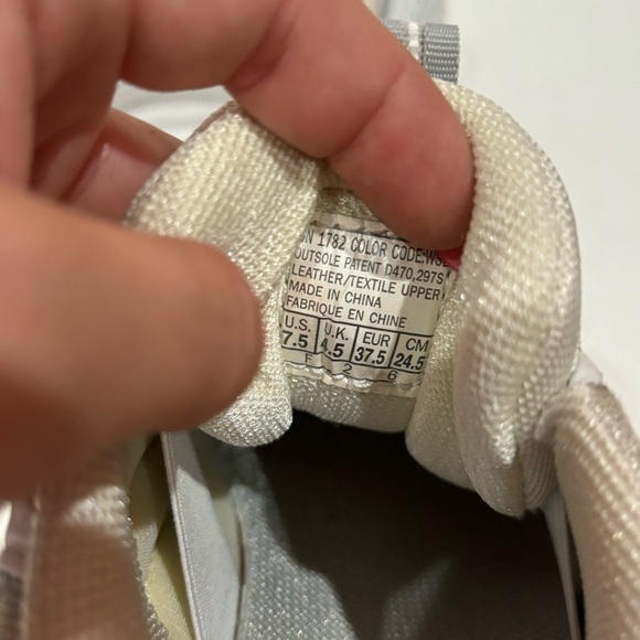 SKETCHERS Women’s Running Gym Shoes Sneakers - white, size 7.5 - Picture 5 of 5